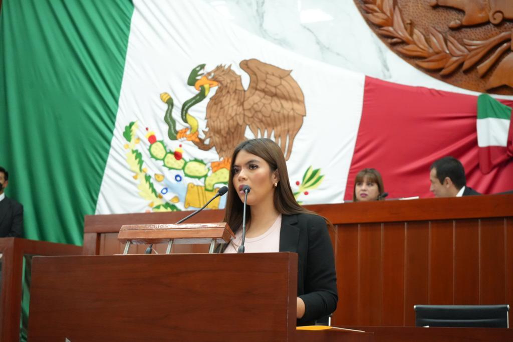 Contribuye Lorena Ruiz a la formación y capacitación para erradicar la violencia